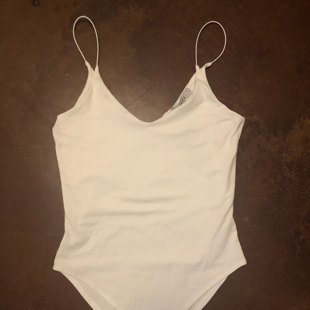 White Gaze Bodysuit💕